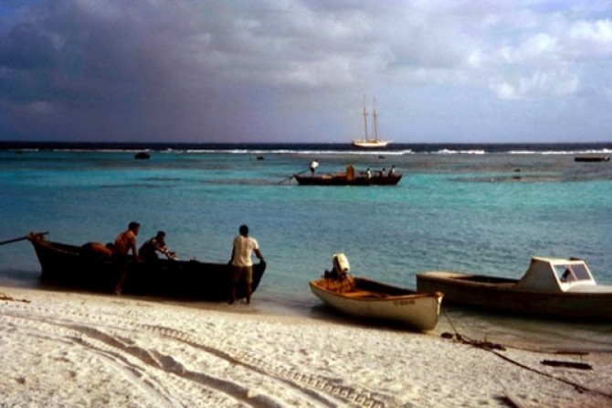 Landing on Manuae in 1965 (during its use as a large commercial coconut plantation)